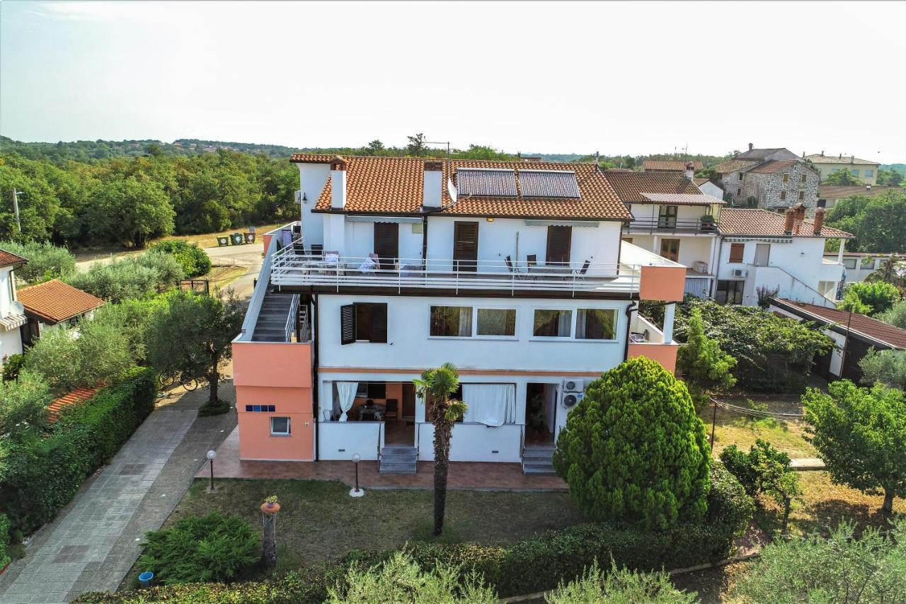 Apartments & Rooms Villa Adamovic Umag Eksteriør bilde